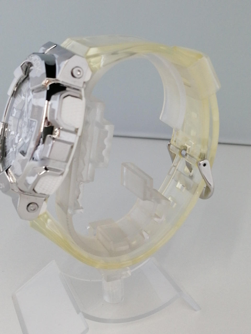 ベルト部分に変色あり