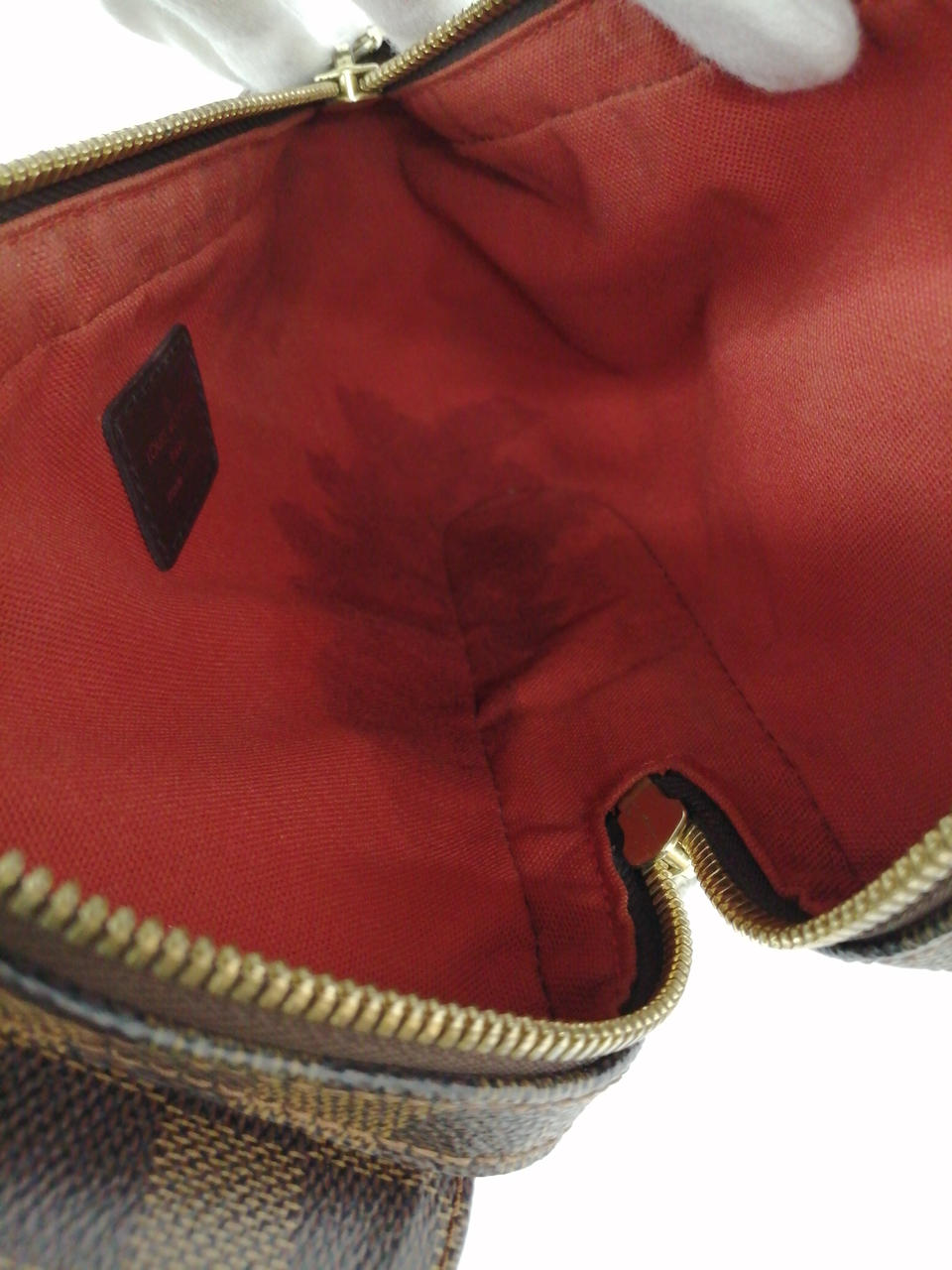 シミ、汚れあり