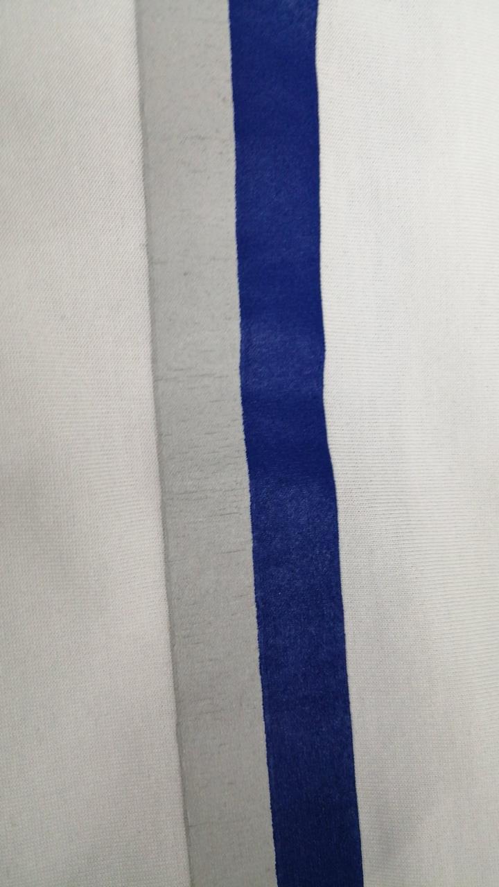 後身頃デザインラインに擦れあります