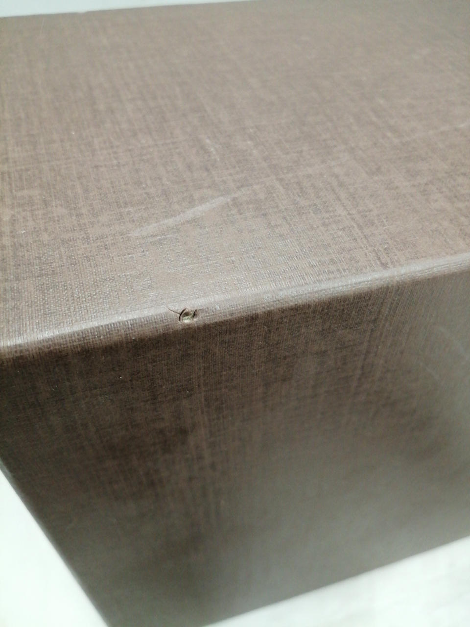 化粧箱キズ・凹みあり。