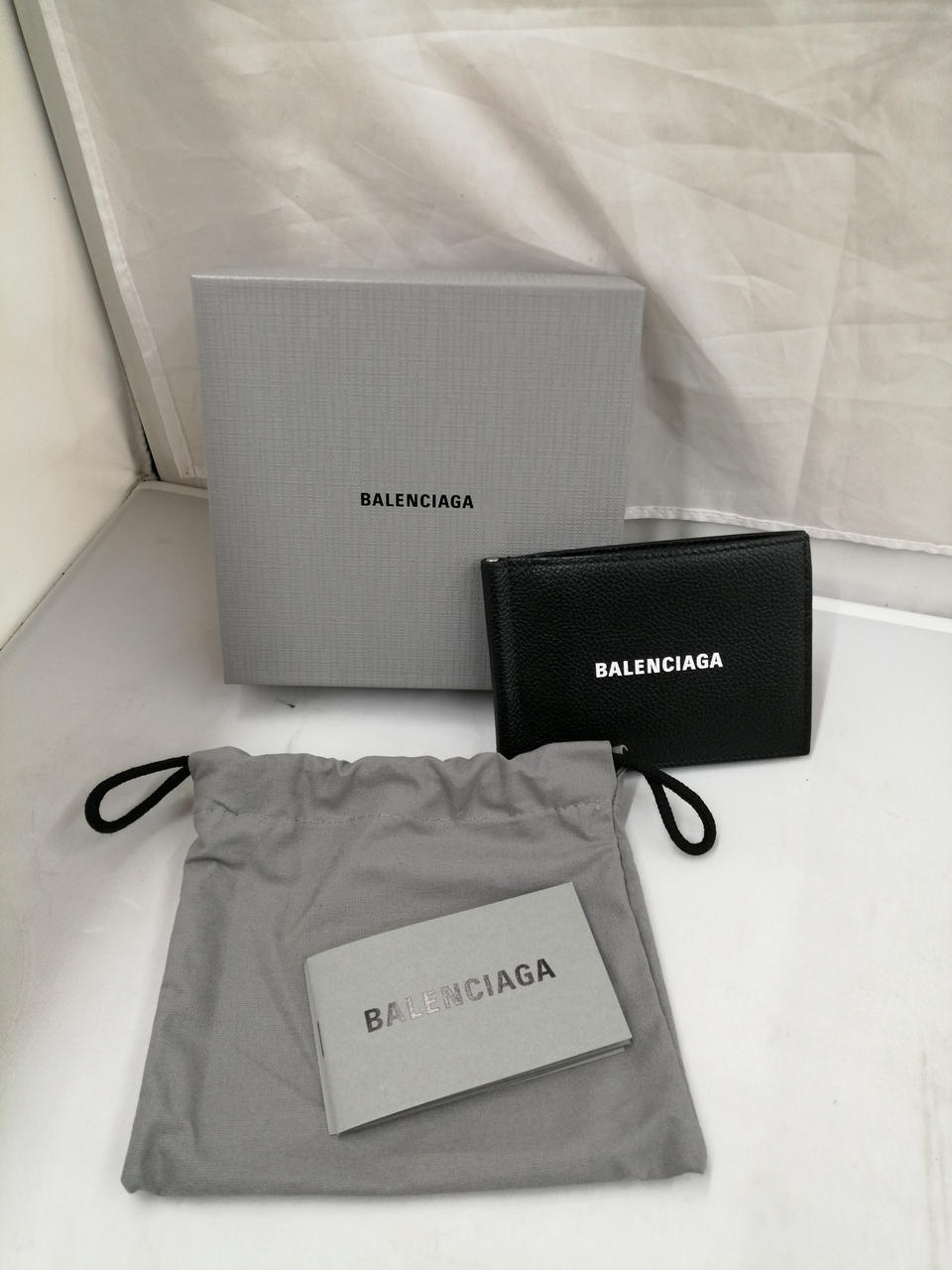 み*ぽ様 64800円BALENCIAGA バレンシアガ マネークリップ式 二つ BALENCIAGA バレンシアガ 財布 二つ折り マネークリップ CASH