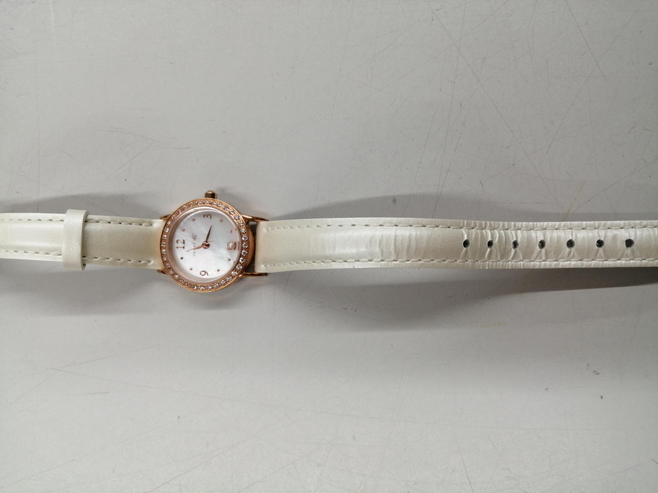 裏側細かいキズあります。