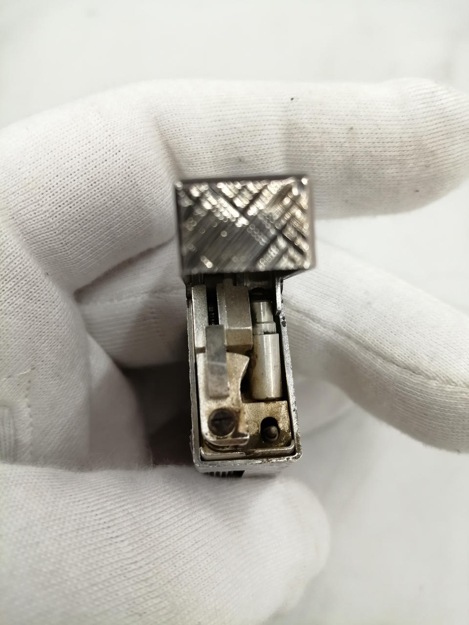 【dunhill 】マザーオブパール　カットアウトタイバー　現行品　未使用 dunhill 】マザーオブパール カットアウトタイバー 現行品 未