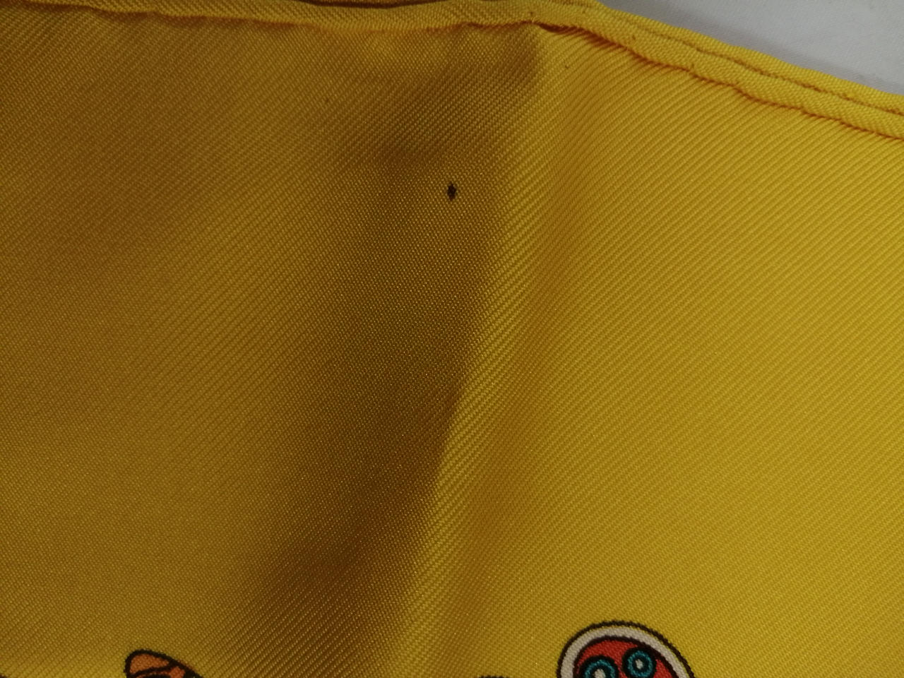 黒い点のお汚れあります