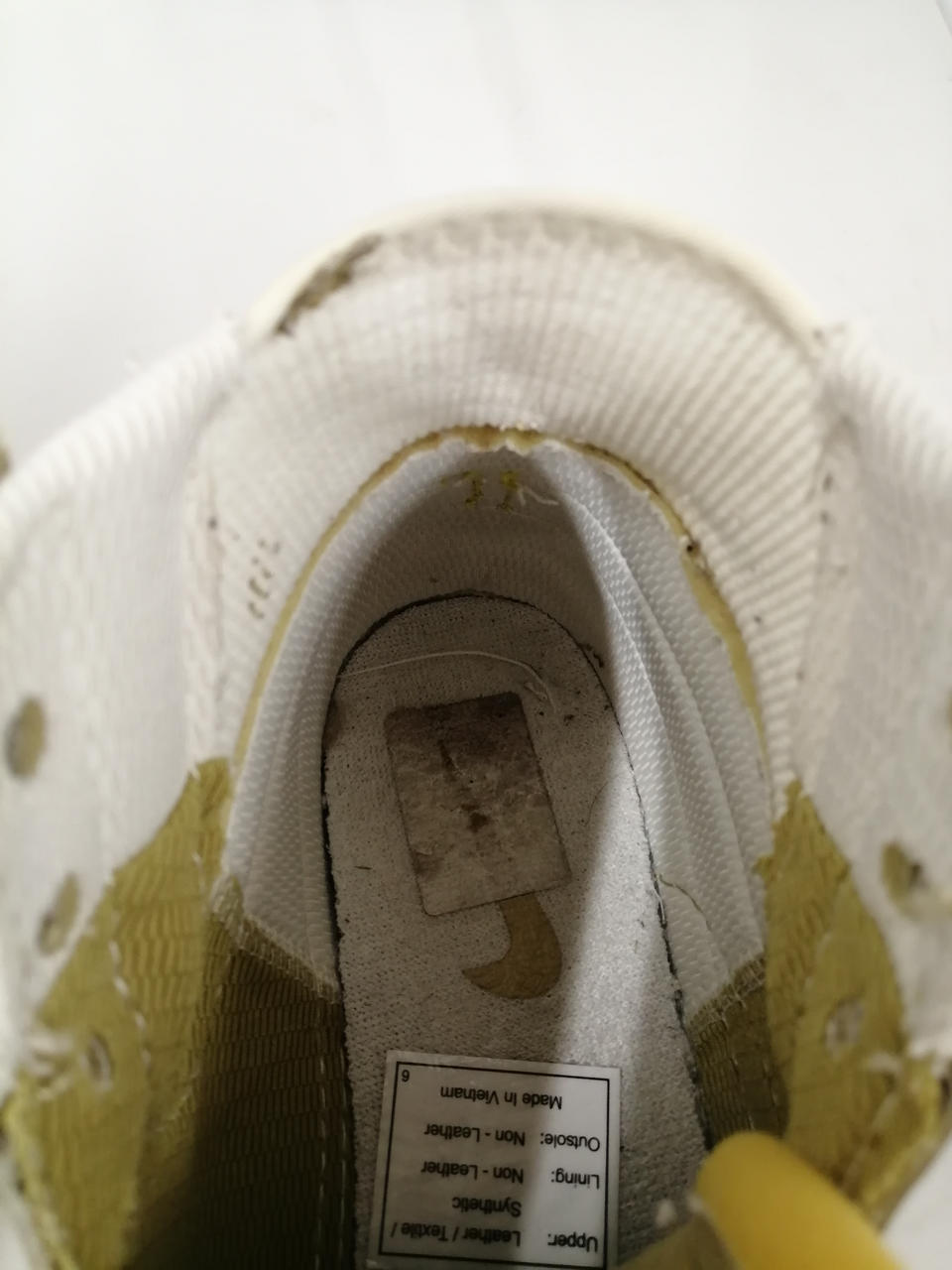 お汚れあります