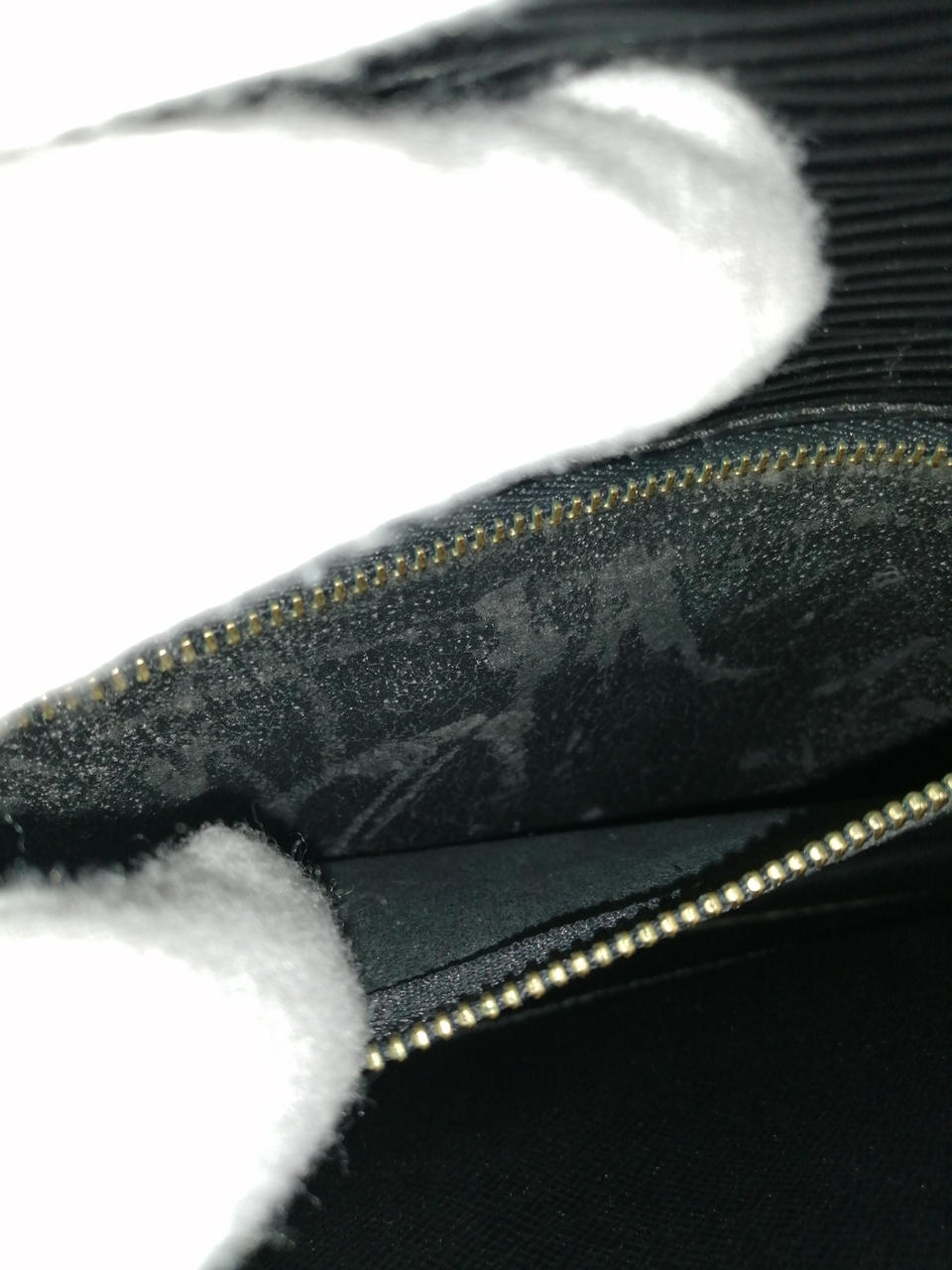 内ポケット劣化あり。