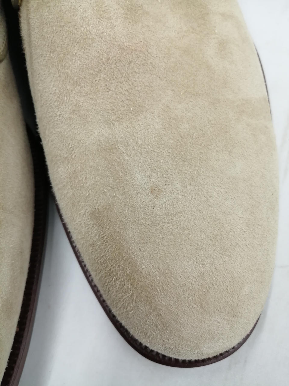 小さな汚れあり