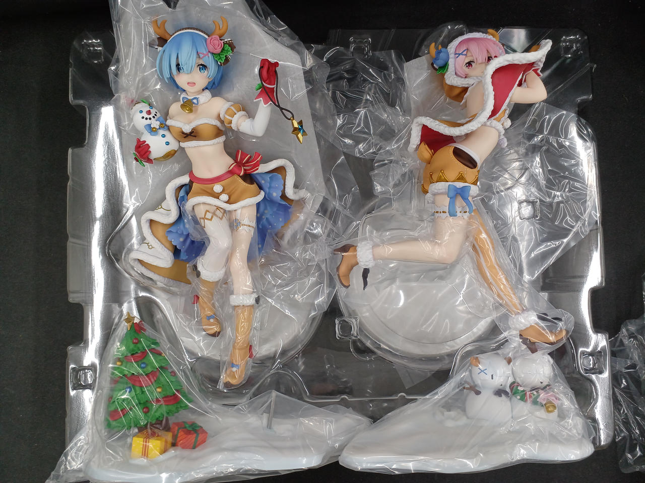 台座に開封跡が無いため未使用と思われます