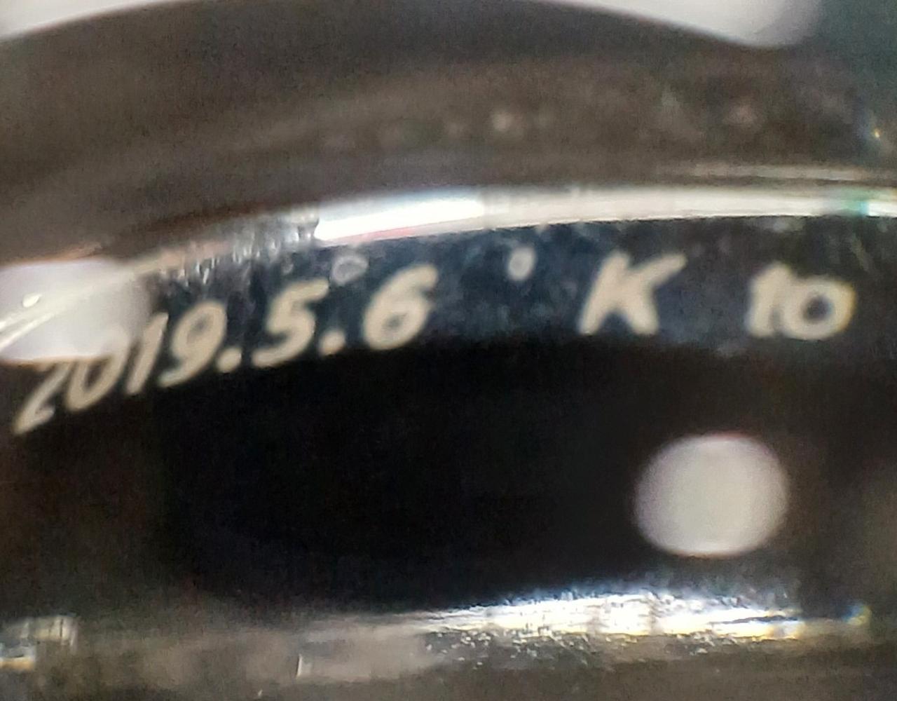 イニシャル、日付あり