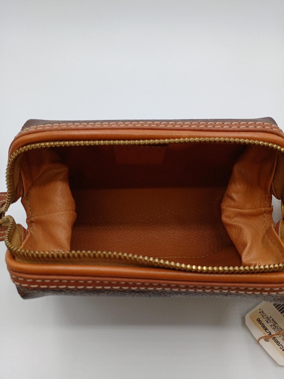 内側ポケット2箇所あります