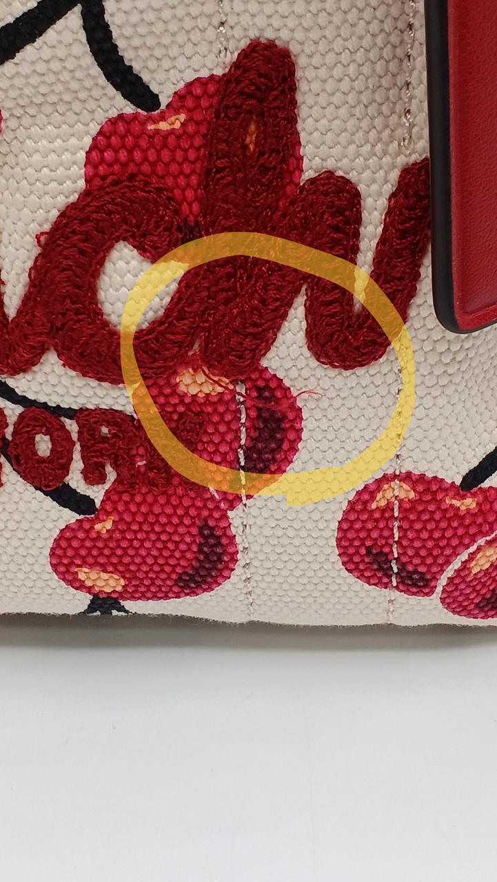 ほつれあります