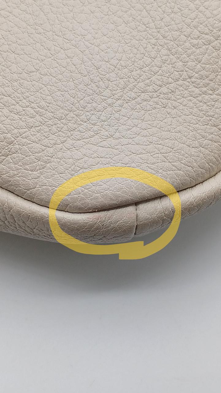 ピンク色移りしてます