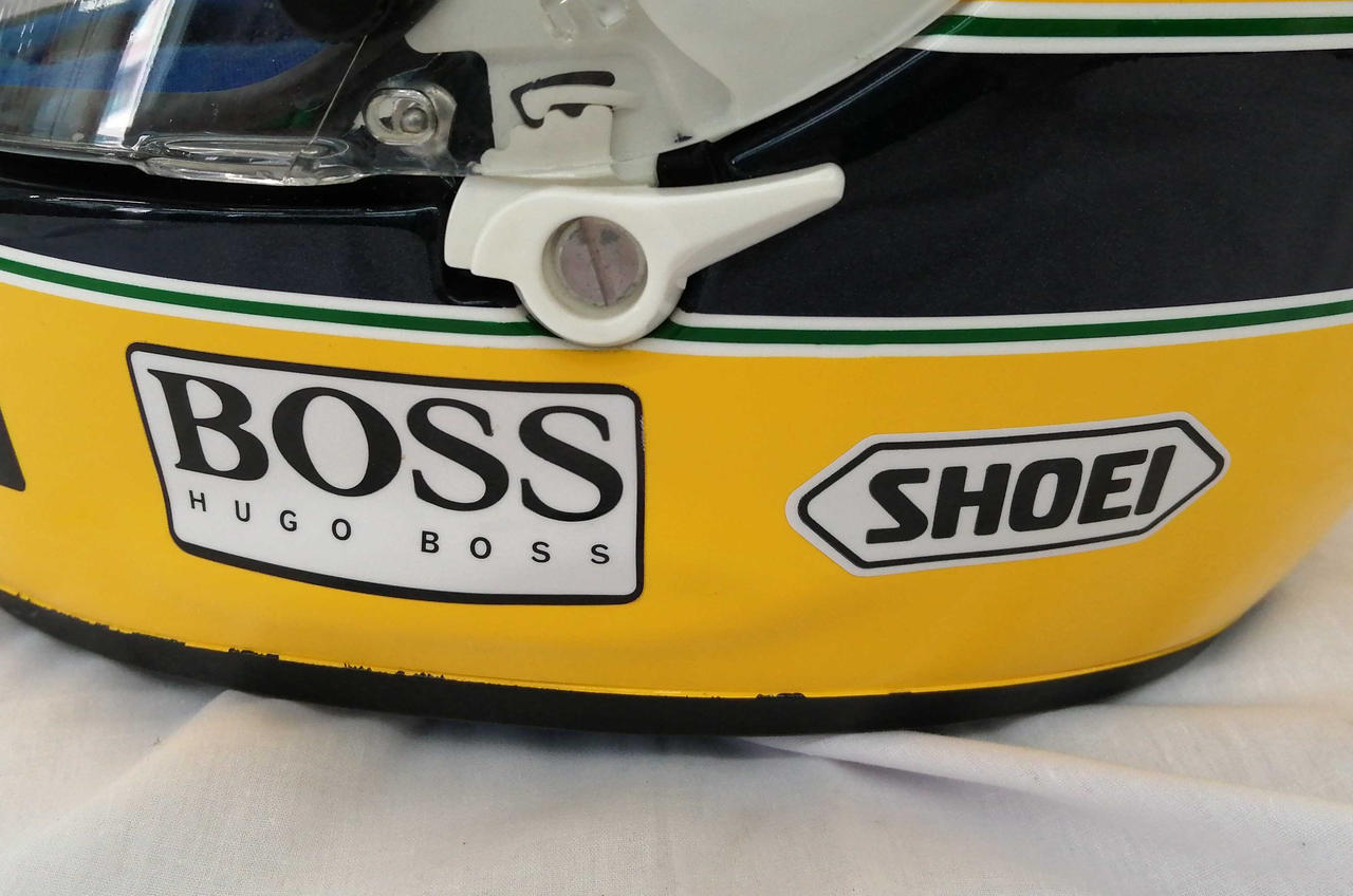 ショーエイ(SHOEI)|アイルトン・セナレプリカヘルメット|HARDOFF