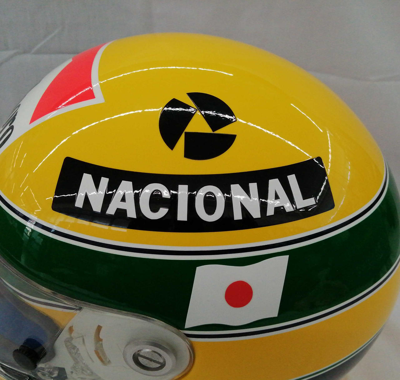 SHOEI アイルトン・セナカラー　Lサイズ SHOEI Z-7の新柄は、硬派な漢のためのマットカラー｜Motor-Fan