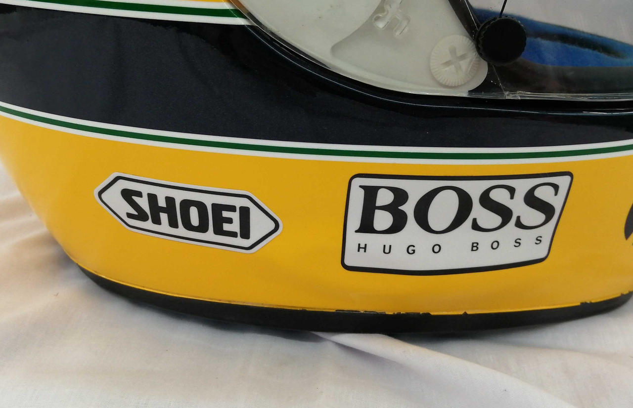 ショーエイ(SHOEI)|アイルトン・セナレプリカヘルメット|HARDOFF