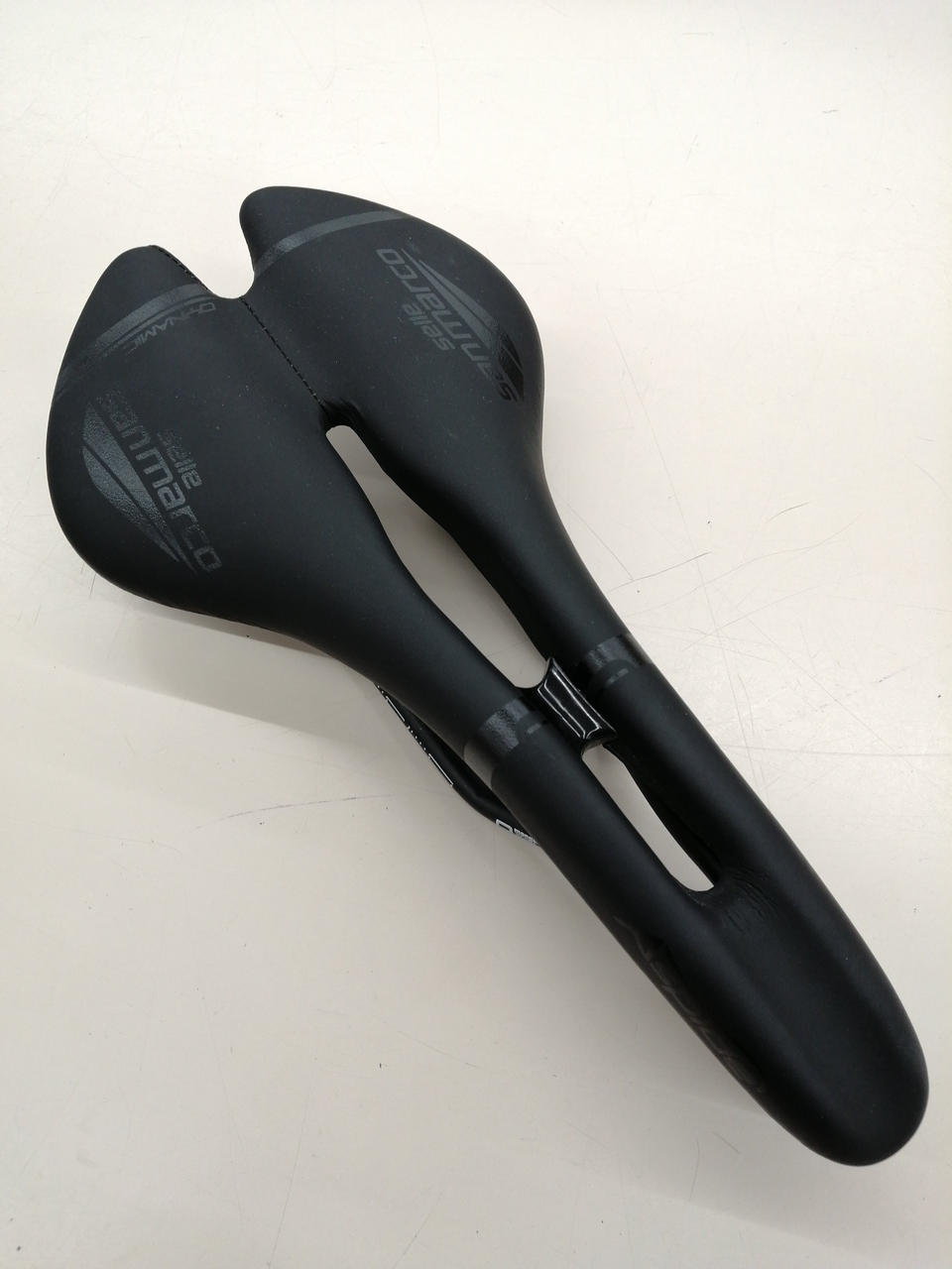 SANMARCO 型番：ASPIDE サドル