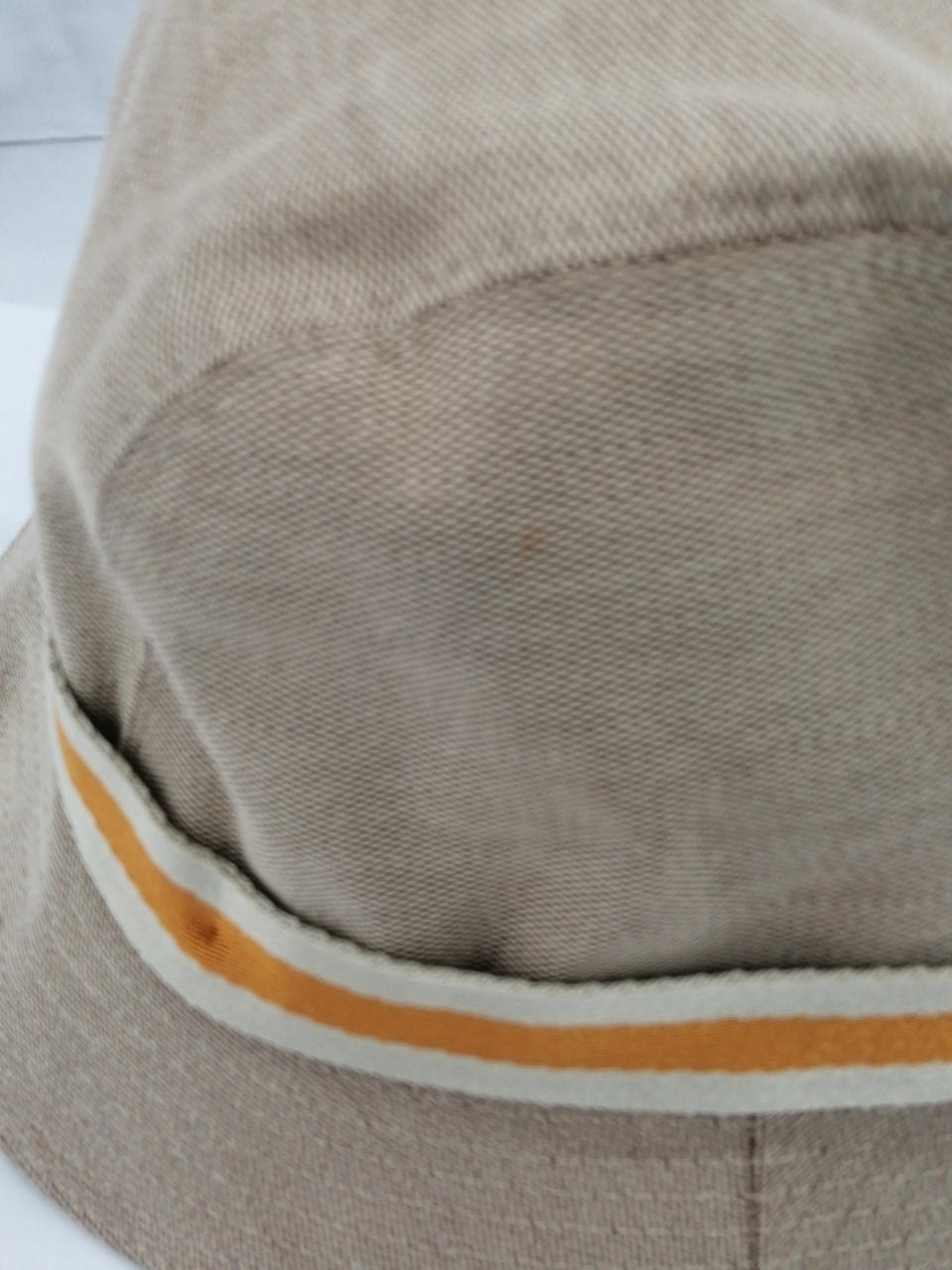 シミがございます