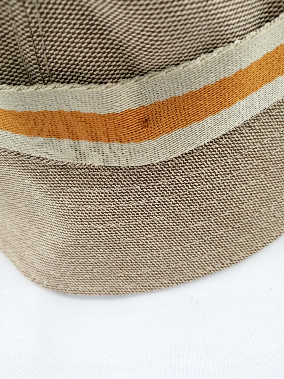 縫い目4箇所ございます