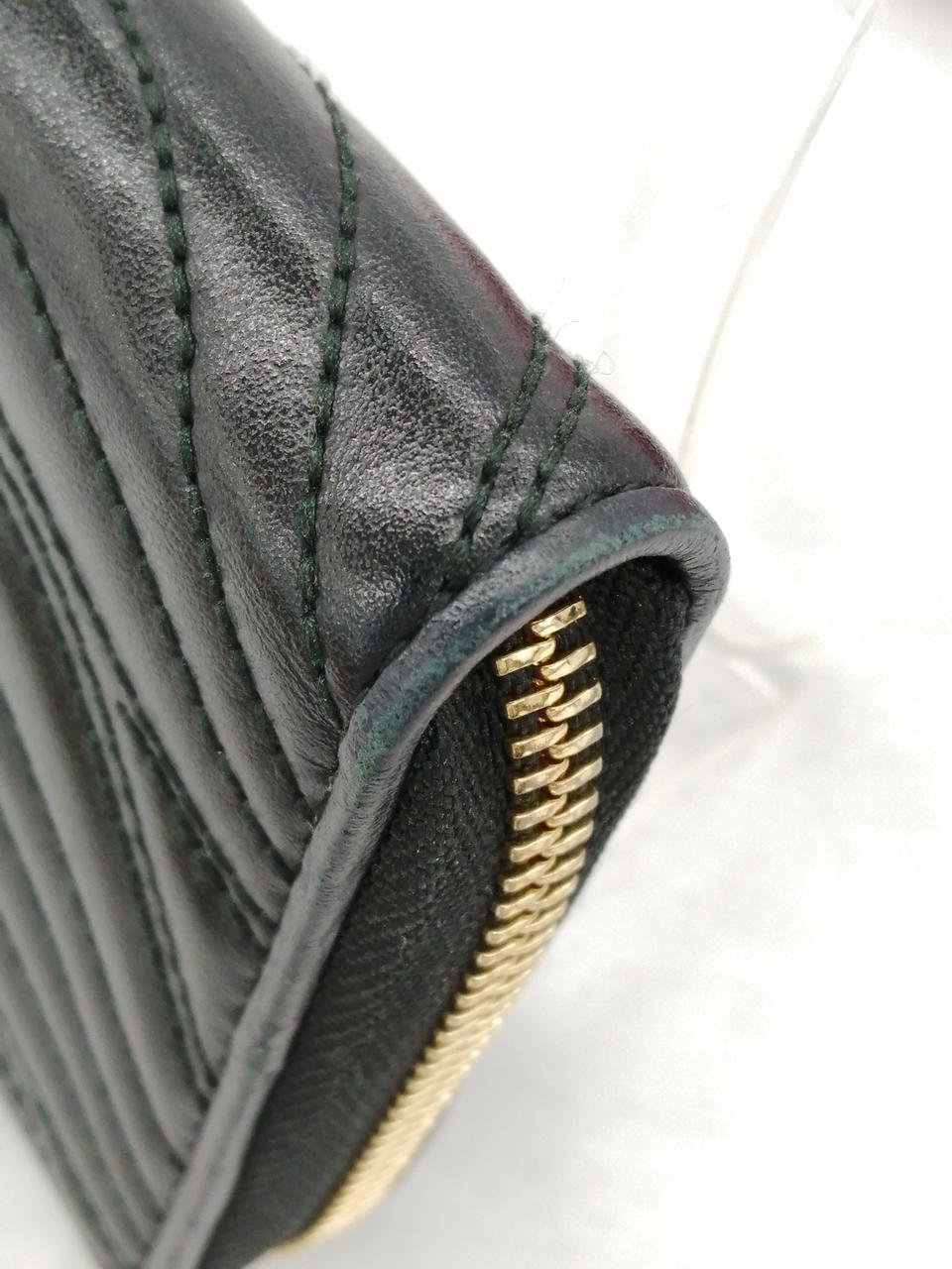 底角スレ多少見られます