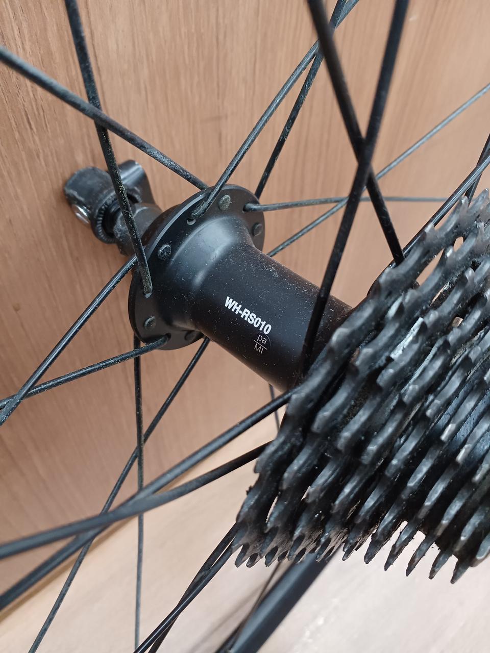 グロータックローラー用タイヤ&Shimano WH-RS010 ホイール前後 グロータックローラー用タイヤ&Shimano WH-RS010 ホイール前後