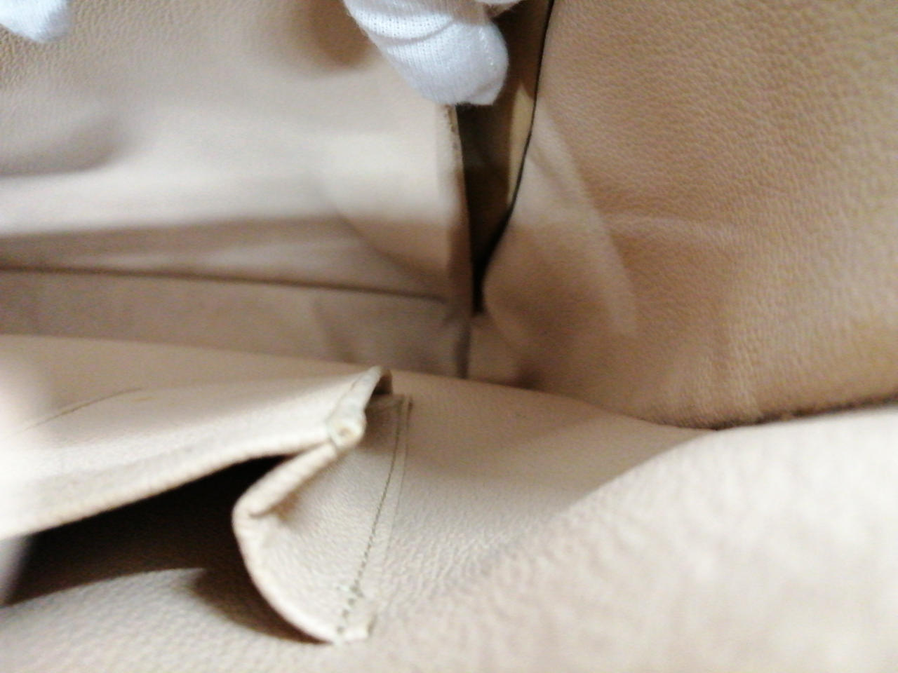 内側内部に剥がれございます