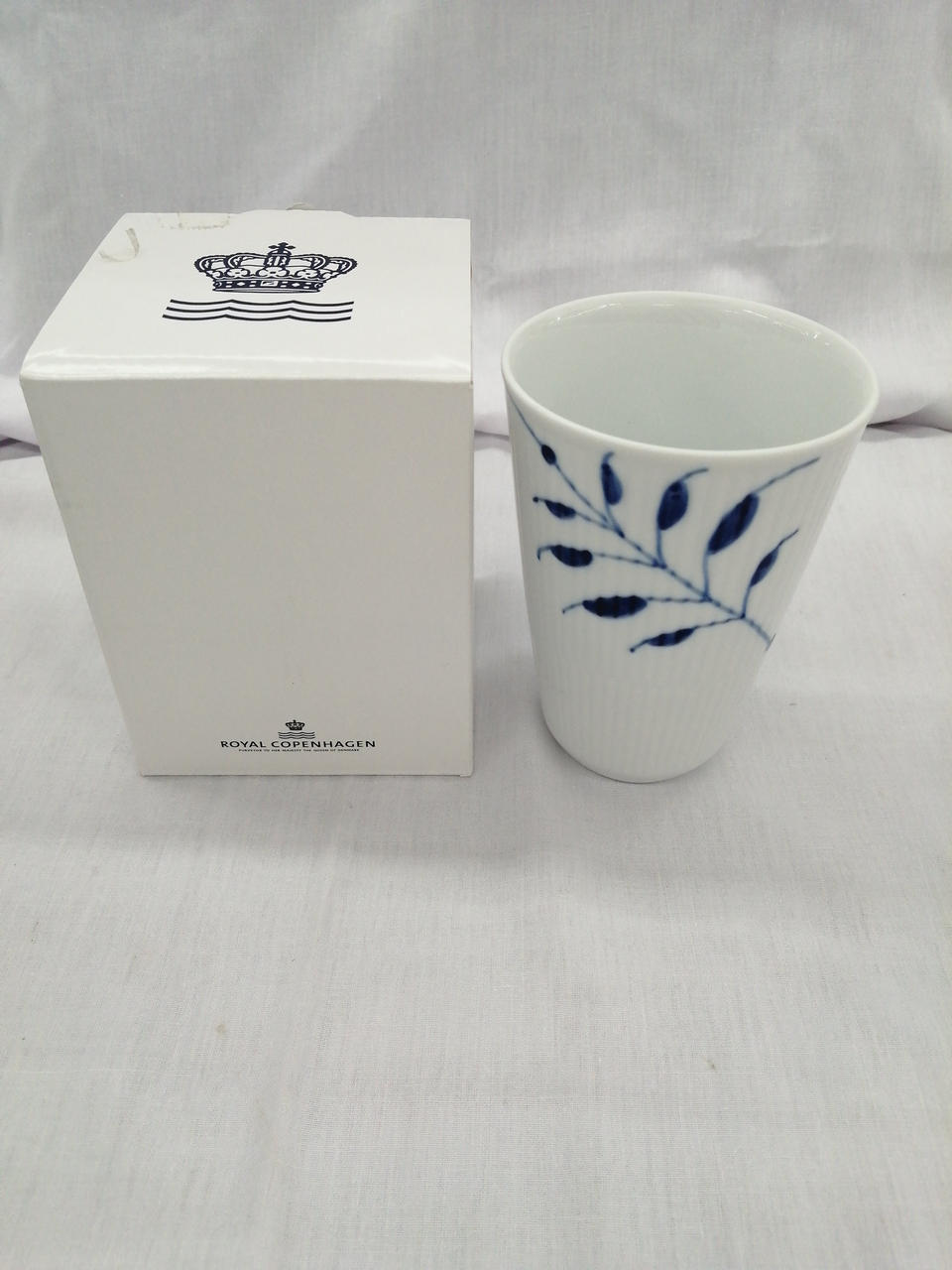 箱　テープ跡ヨゴレあり