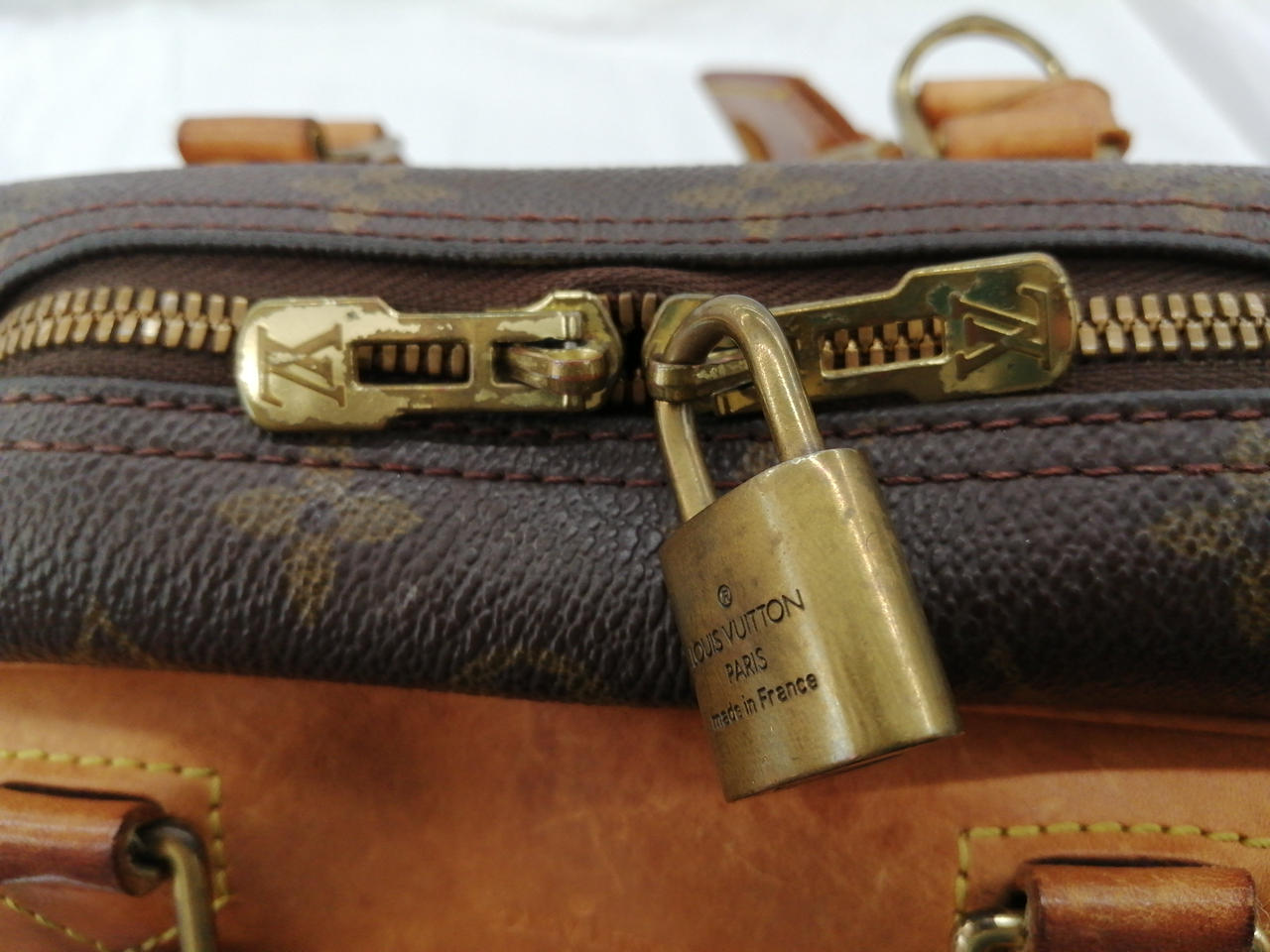 カデナの鍵は欠品しています。