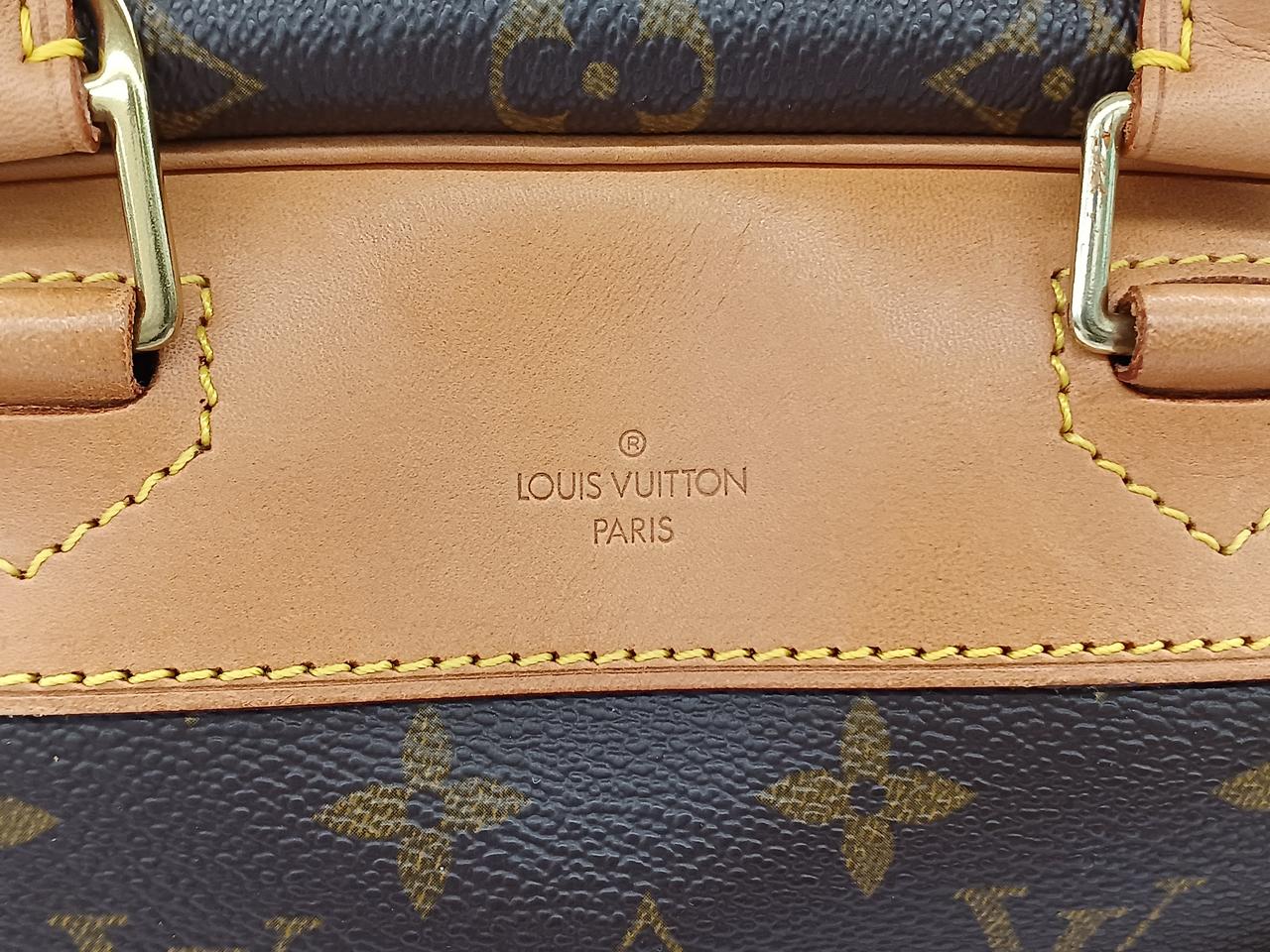 ※レザー部分にシミがあります