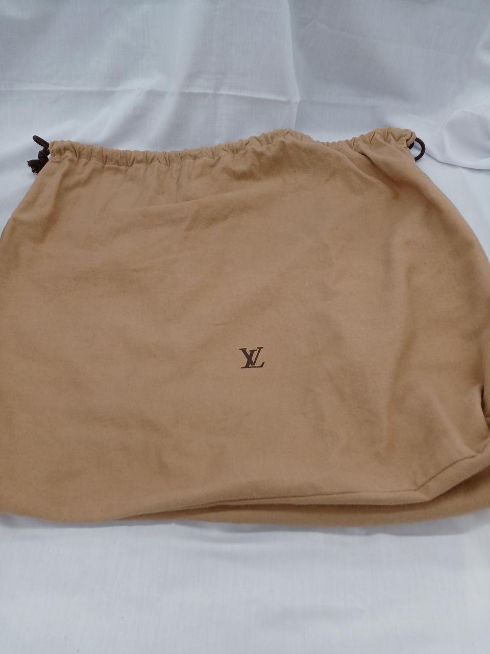 ※シミと虫食い箇所あります