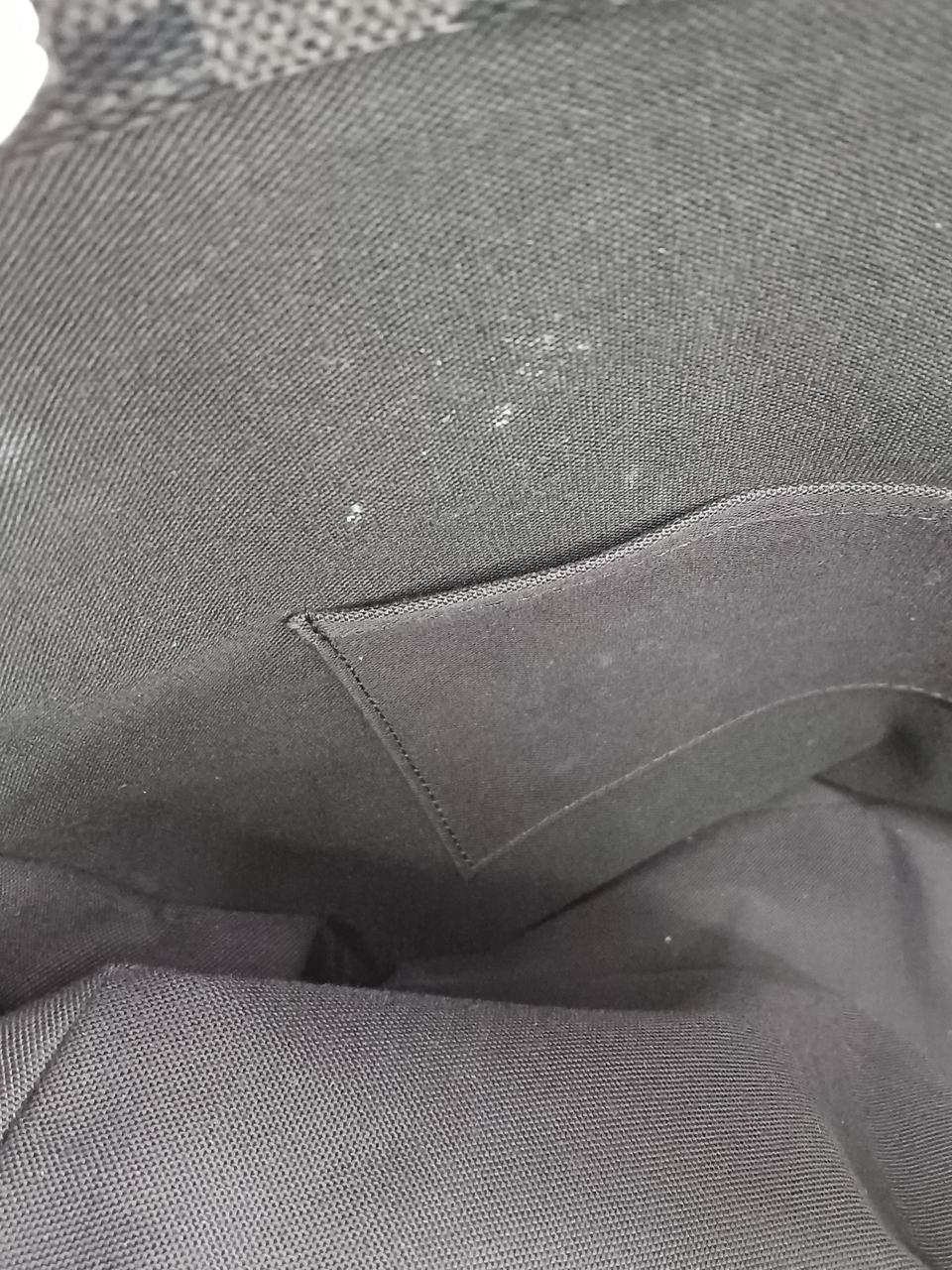 ※内側に白いシミが何ヵ所かあります