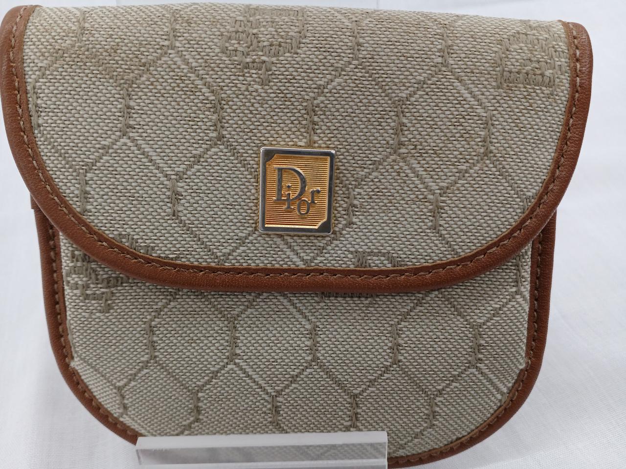 ※全体的にシミがでています