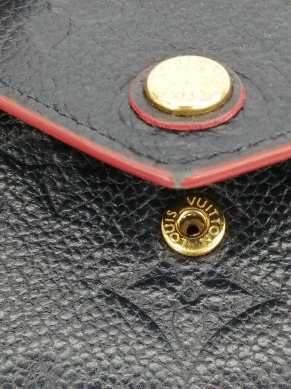 剥がれ部分ございます