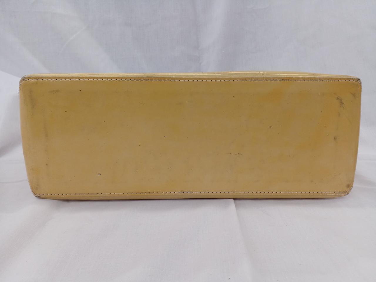 底部、スレ、キズあります