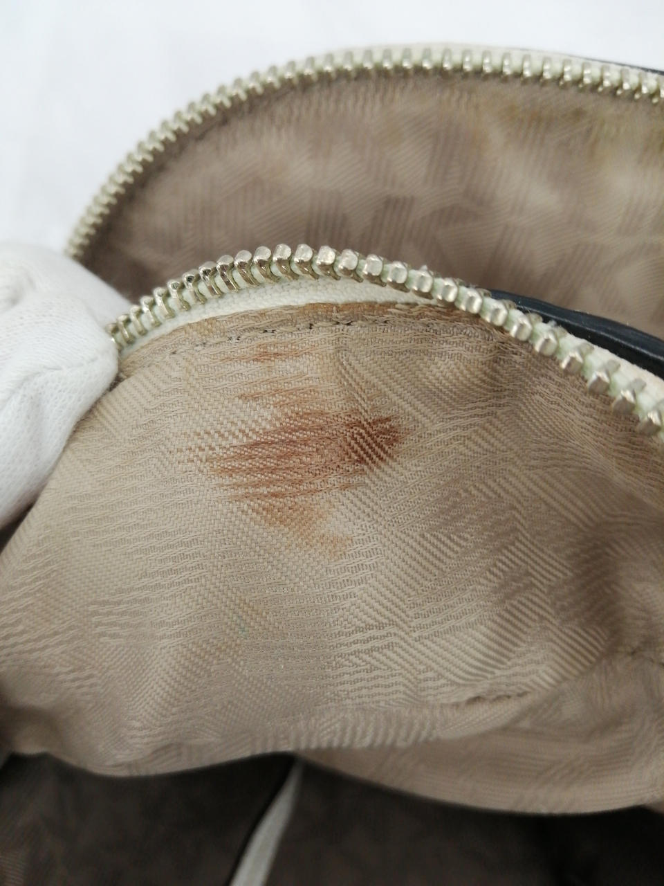 シミございます