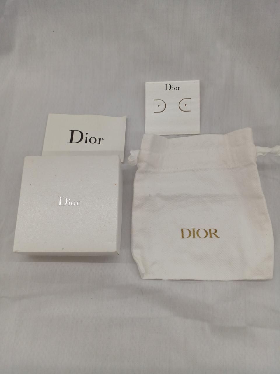 ※箱にシミ有り