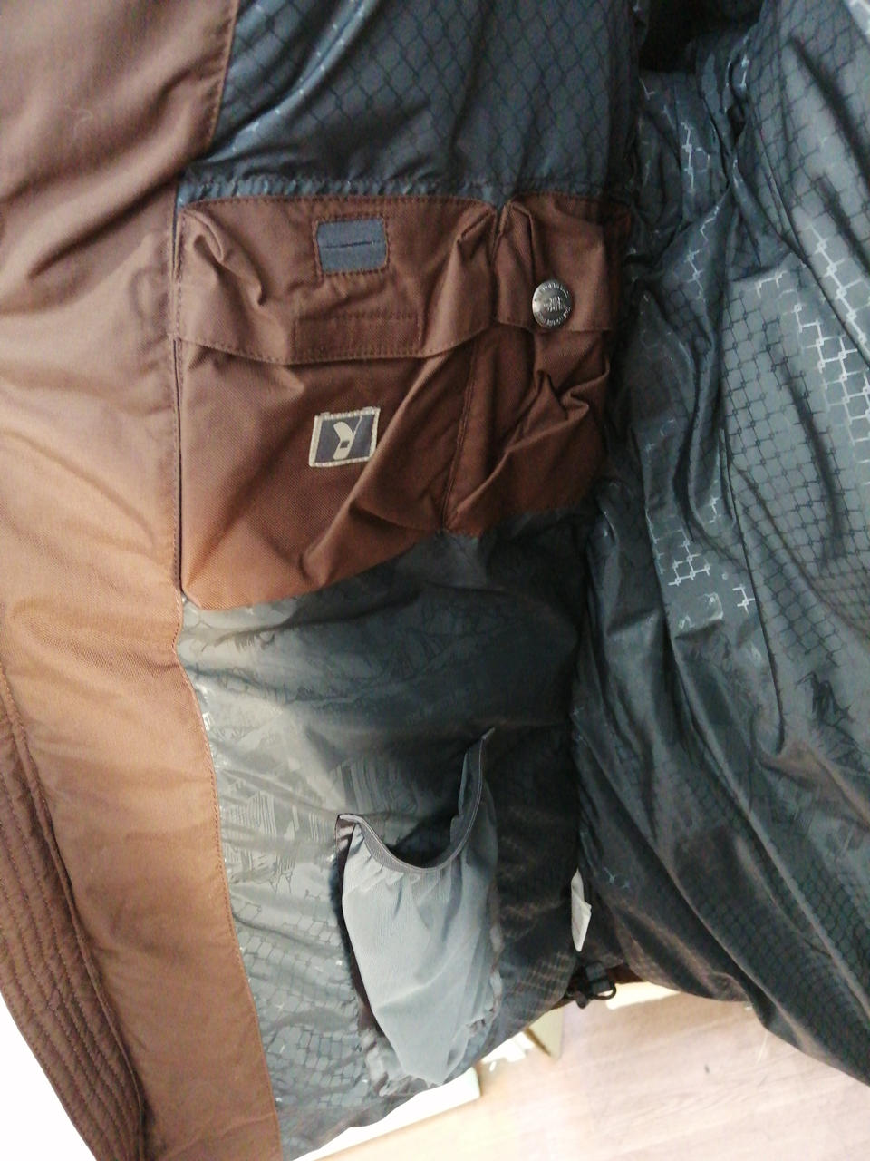 右内ポケット×2
ﾒｯｼｭﾎﾟｹｯﾄ×1