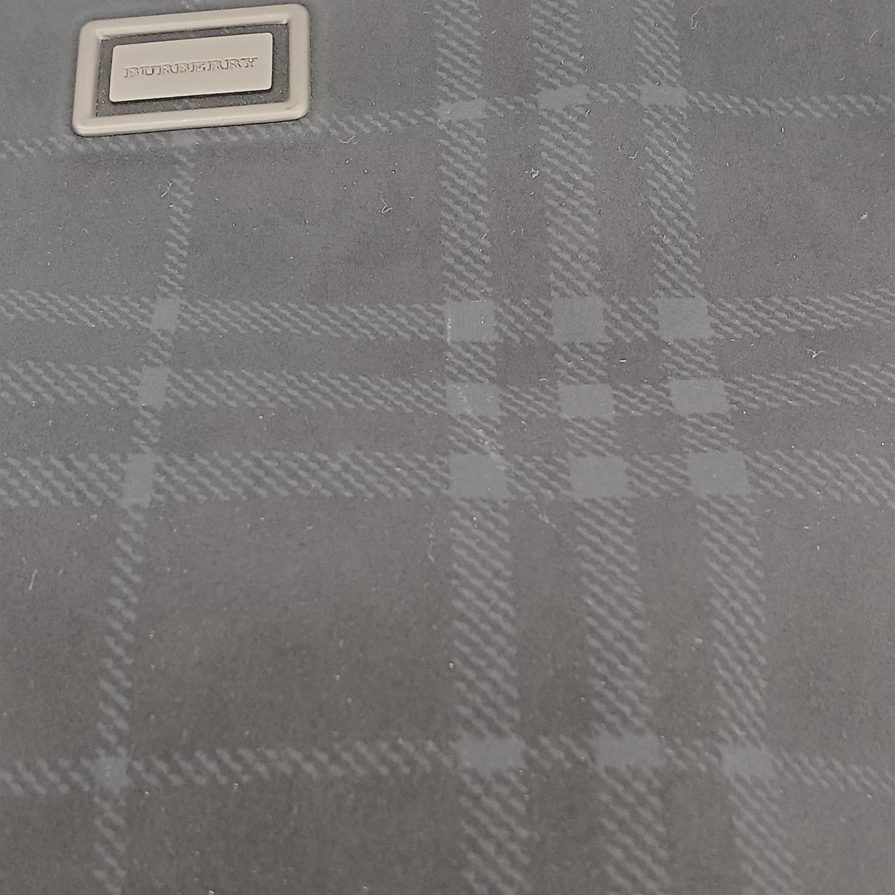 ※目立つキズがあります