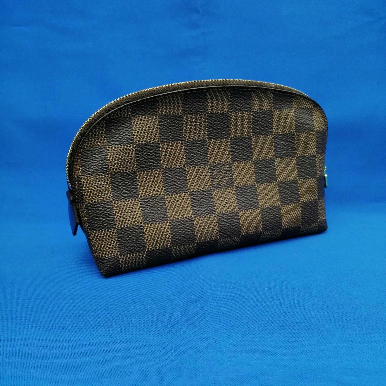 全体的に多少の型崩れあり