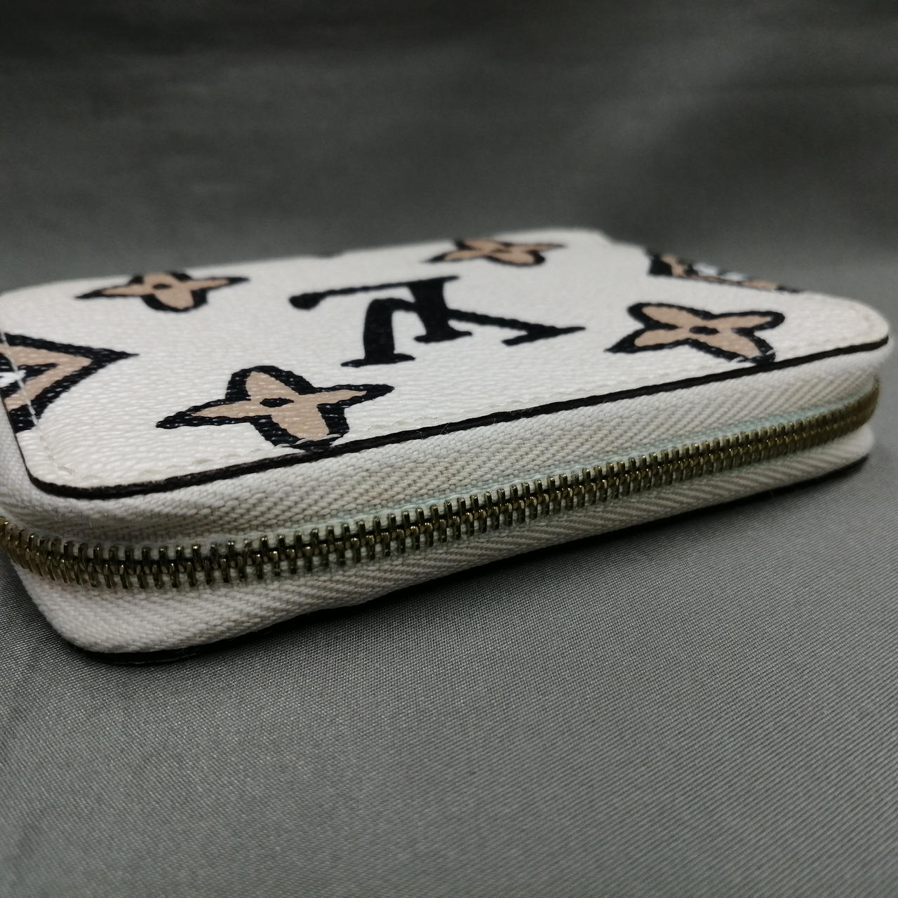 LVジッピーコインパース　ワイルドアットハート wallet ルイ・ヴィトン「ジッピー・コインパース」「2021プレフォール