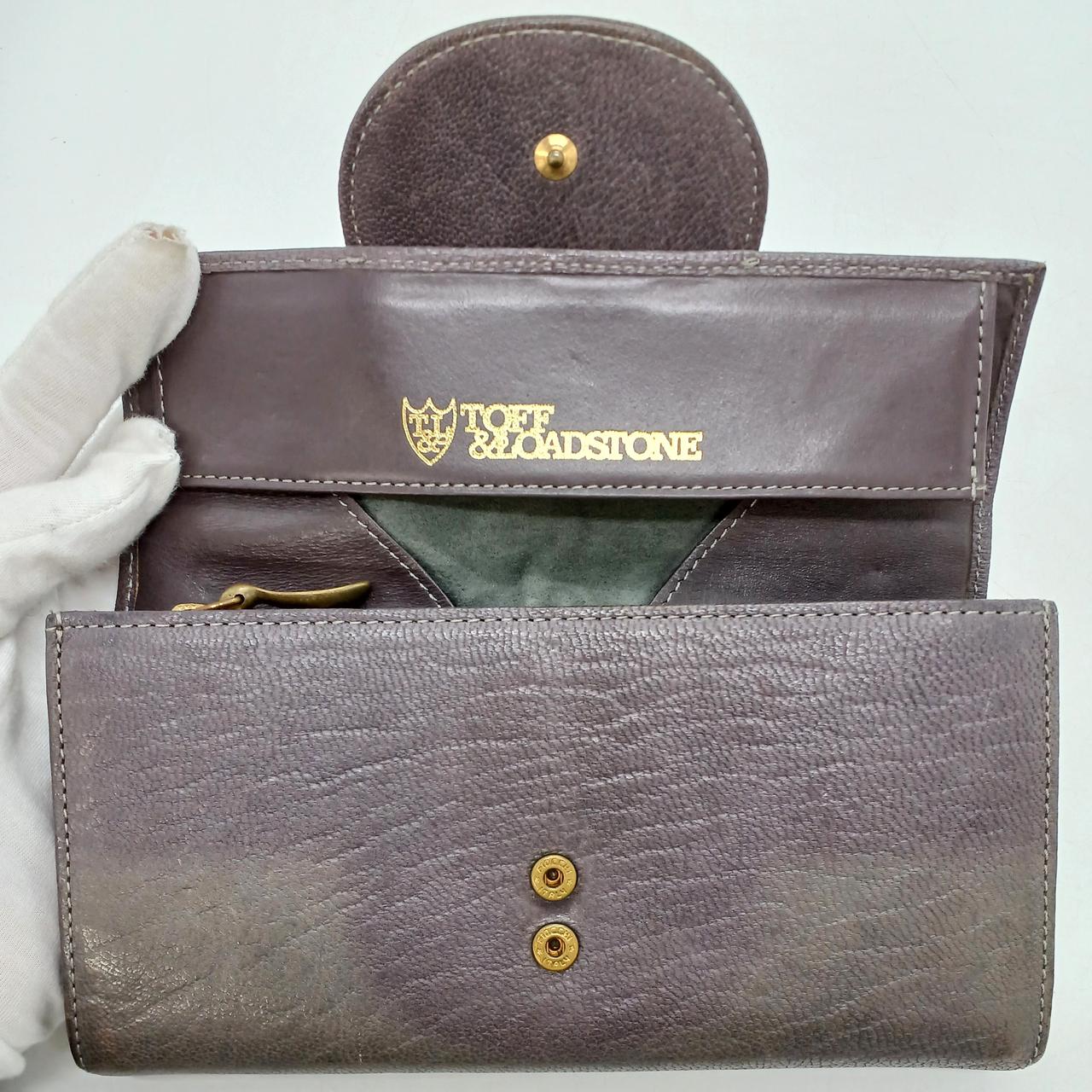 表側が変色しています