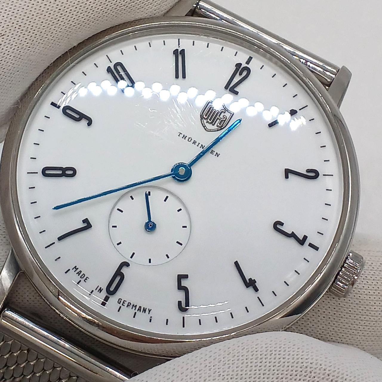 風防に細かな傷があります