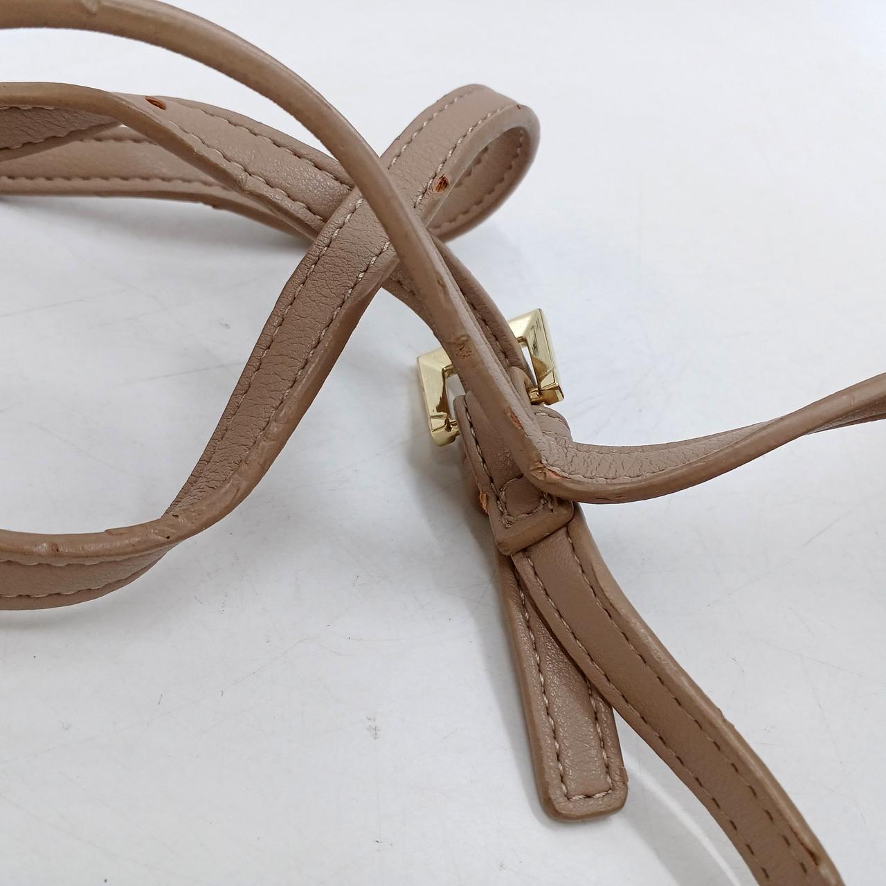 ショルダーのひも劣化あり