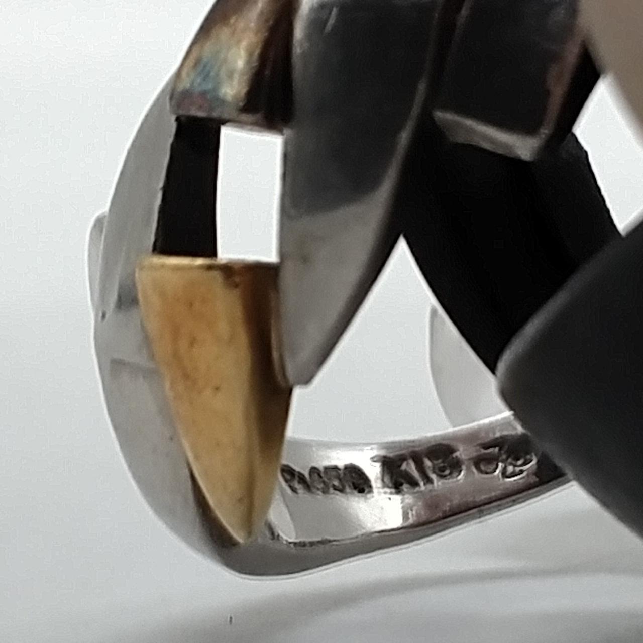 擦れ傷があります