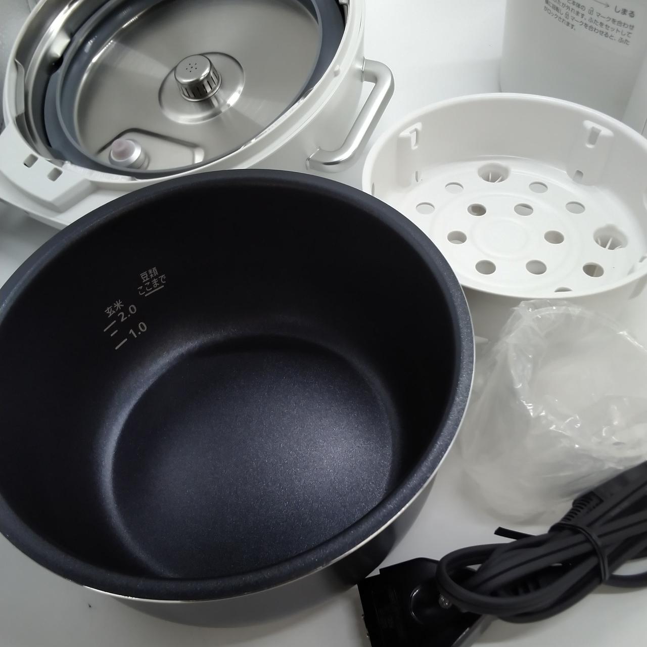 付属品は全て揃っています。