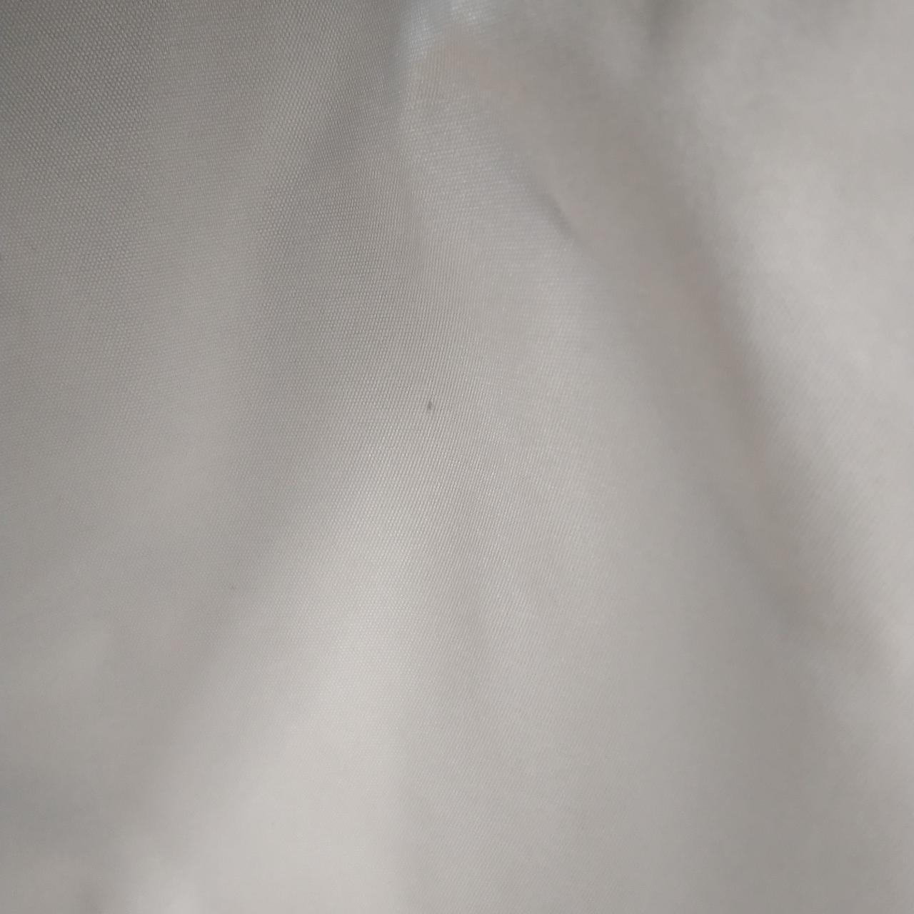 写真では写りにくいシミがあります。