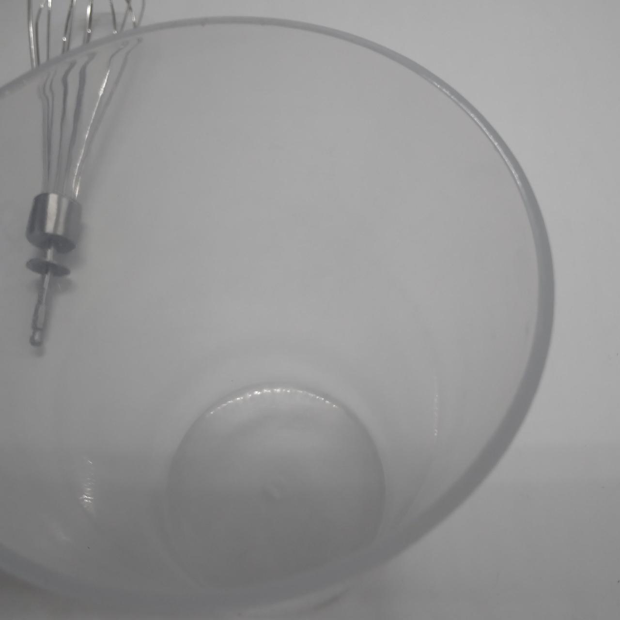 ブレンダーカップに使用感があります。