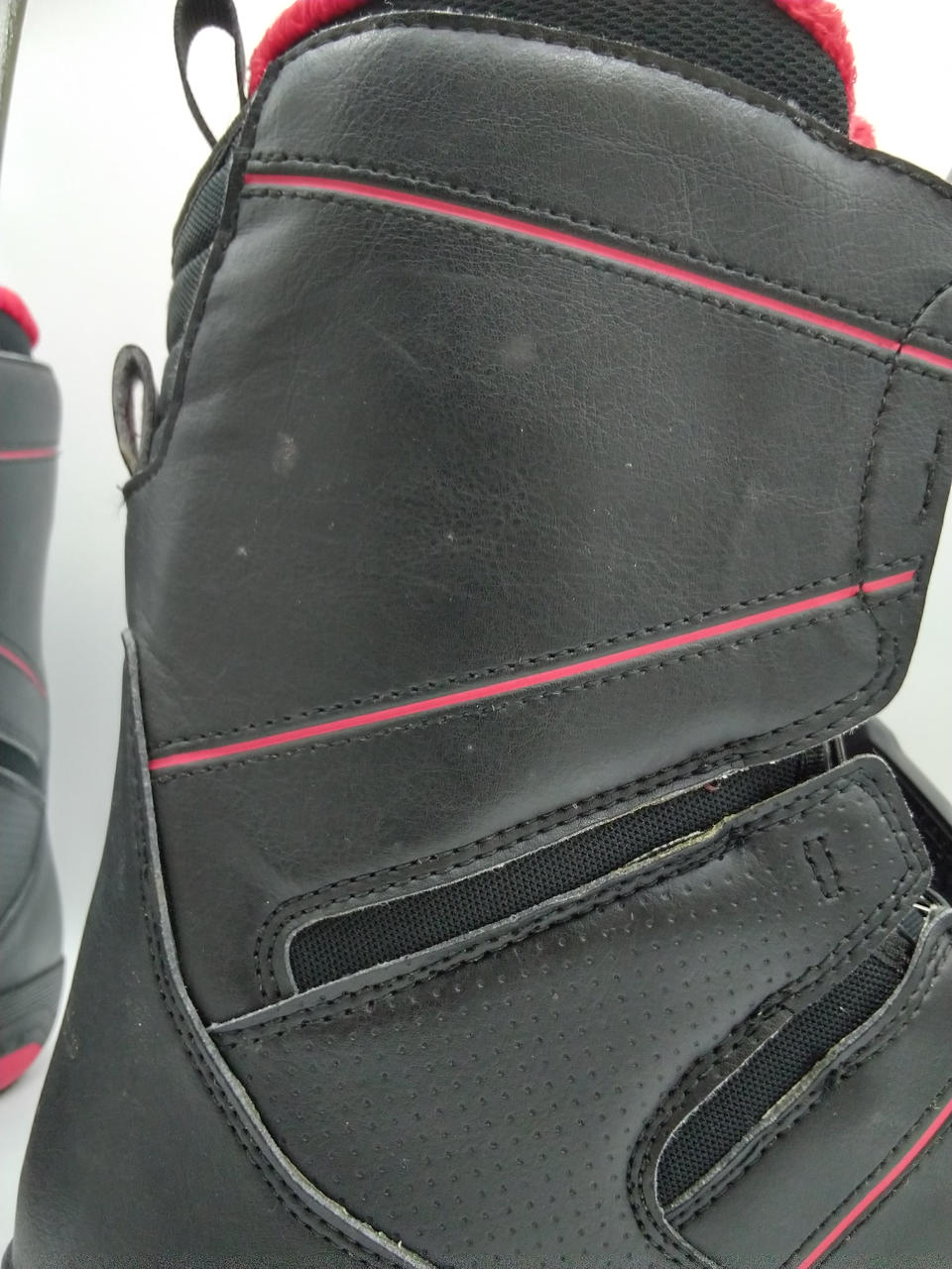 白い汚れがあります。