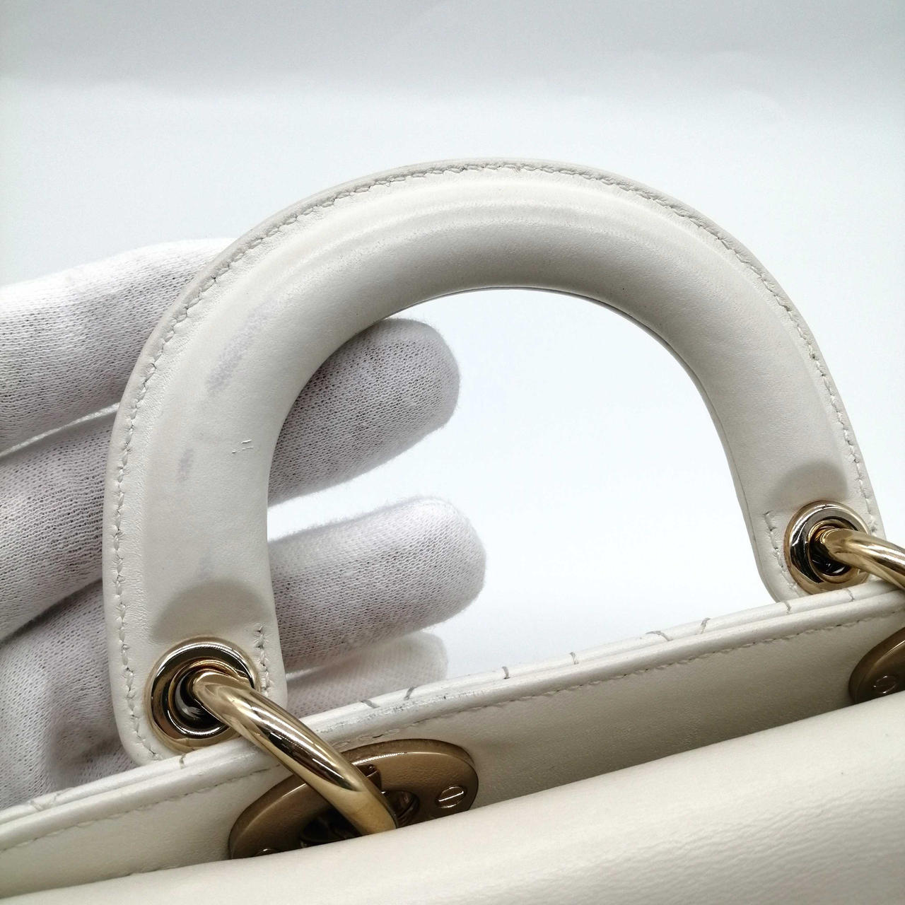 スレ傷、汚れあり