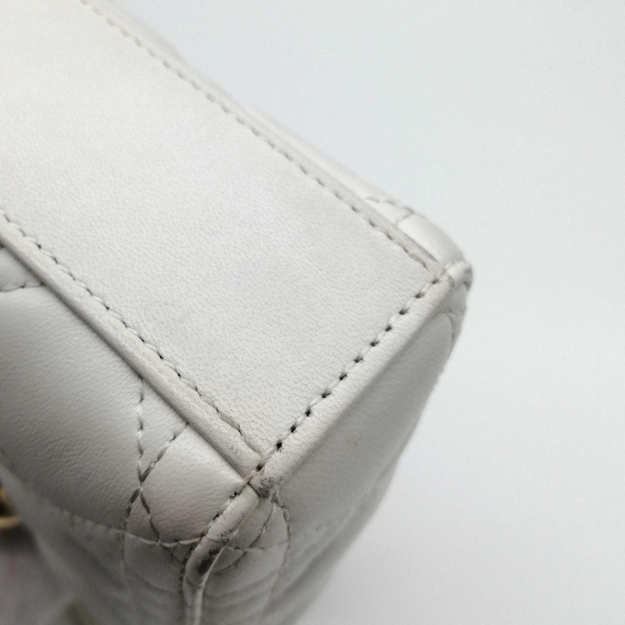 角スレ汚れあり