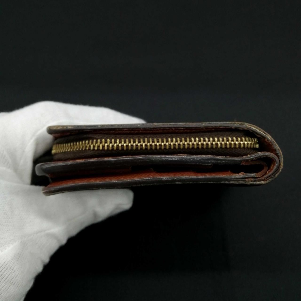 全体的に角スレや傷、汚れあり